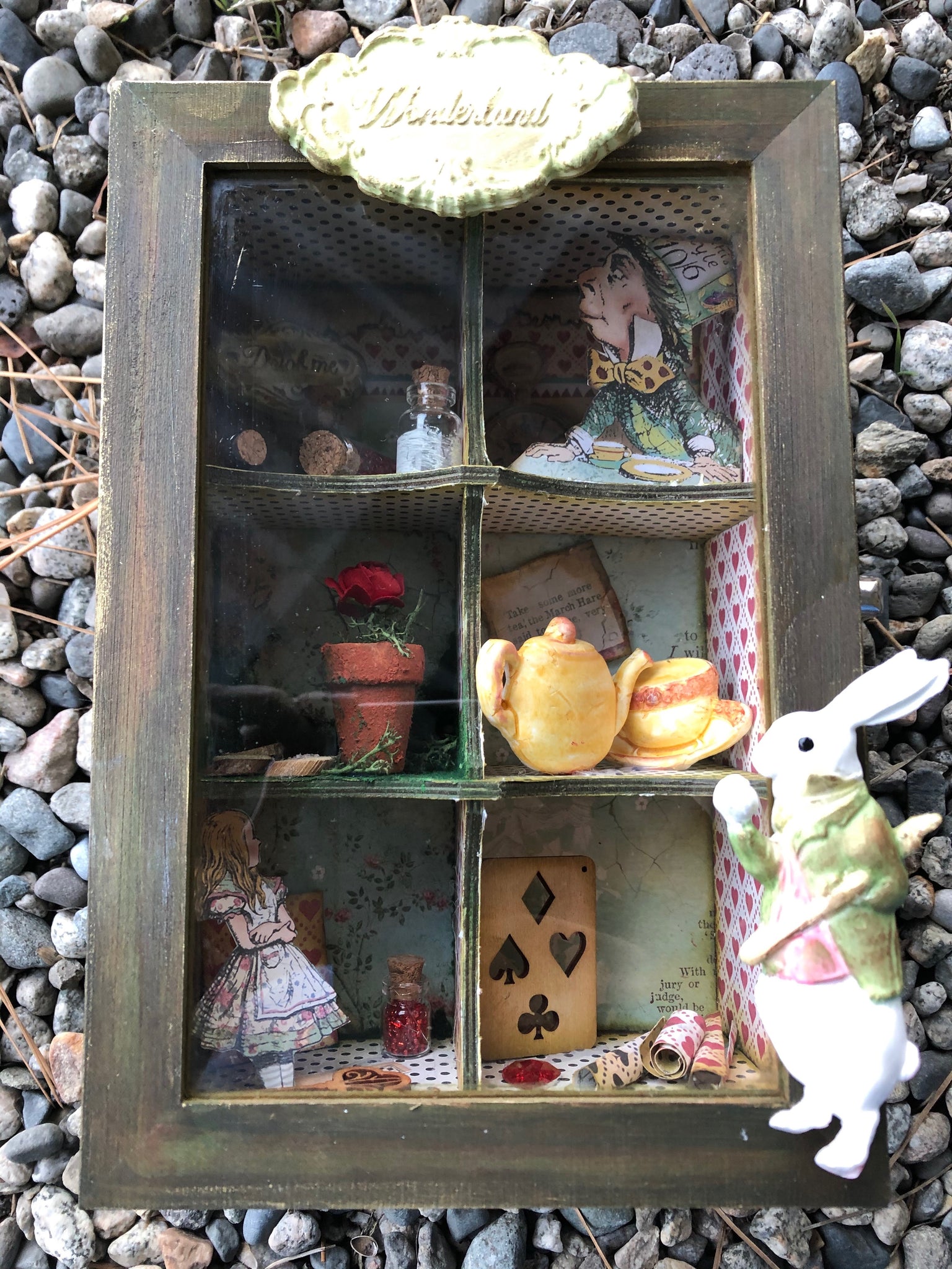 Alice in Wonderland – instaballoons Wholesale